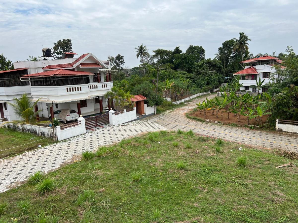 Villa Pullad Aranmula Exterior foto